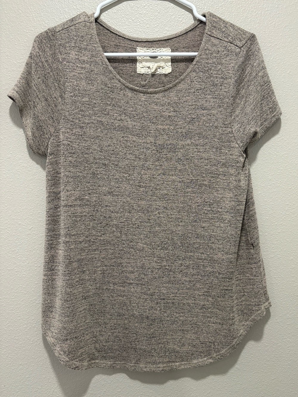 Cupio Everyday Short Sleeve Scoop Neck Top Medium